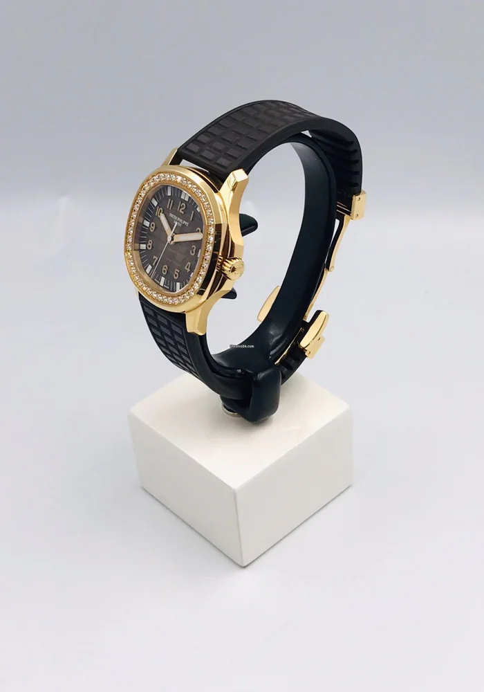 Patek Philippe Aquanaut 5068R-001